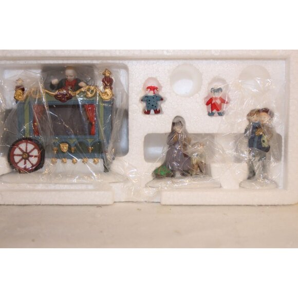 Dept 56 Dickens Village - The Old Puppeteer - Picture 3 of 6